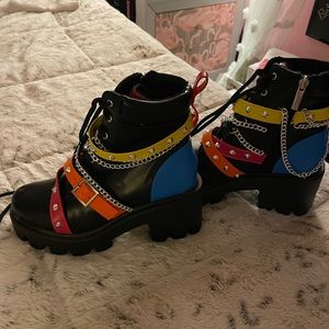Multicolored Moto boot never worn super cute Cape Robbin size 7